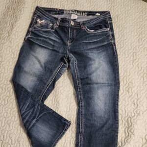 Lola Dark Blue Skinny Capri